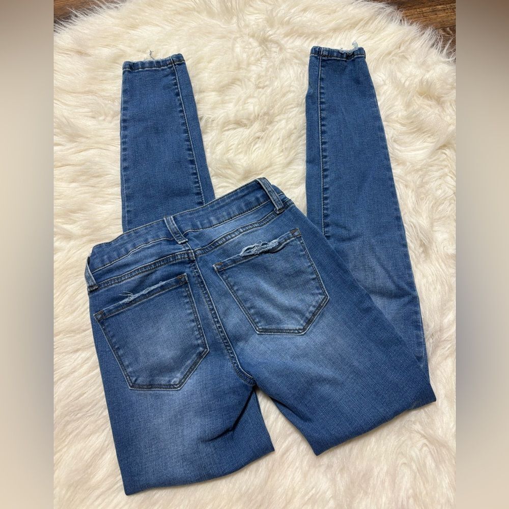 KanCan Skinny Stretchy Jeans Medium Wash size 25